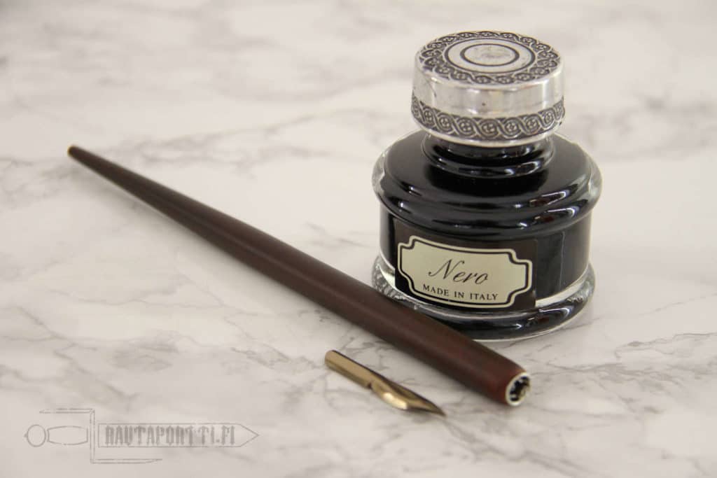 Wooden Calligraphy Pen with Large Ink and Five Nibs - Irongate Armory